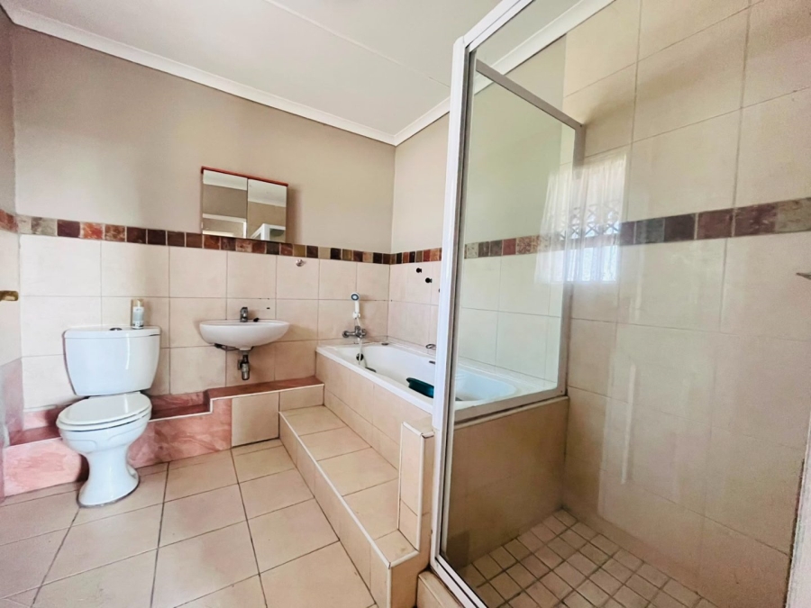 3 Bedroom Property for Sale in Greenfields Eastern Cape